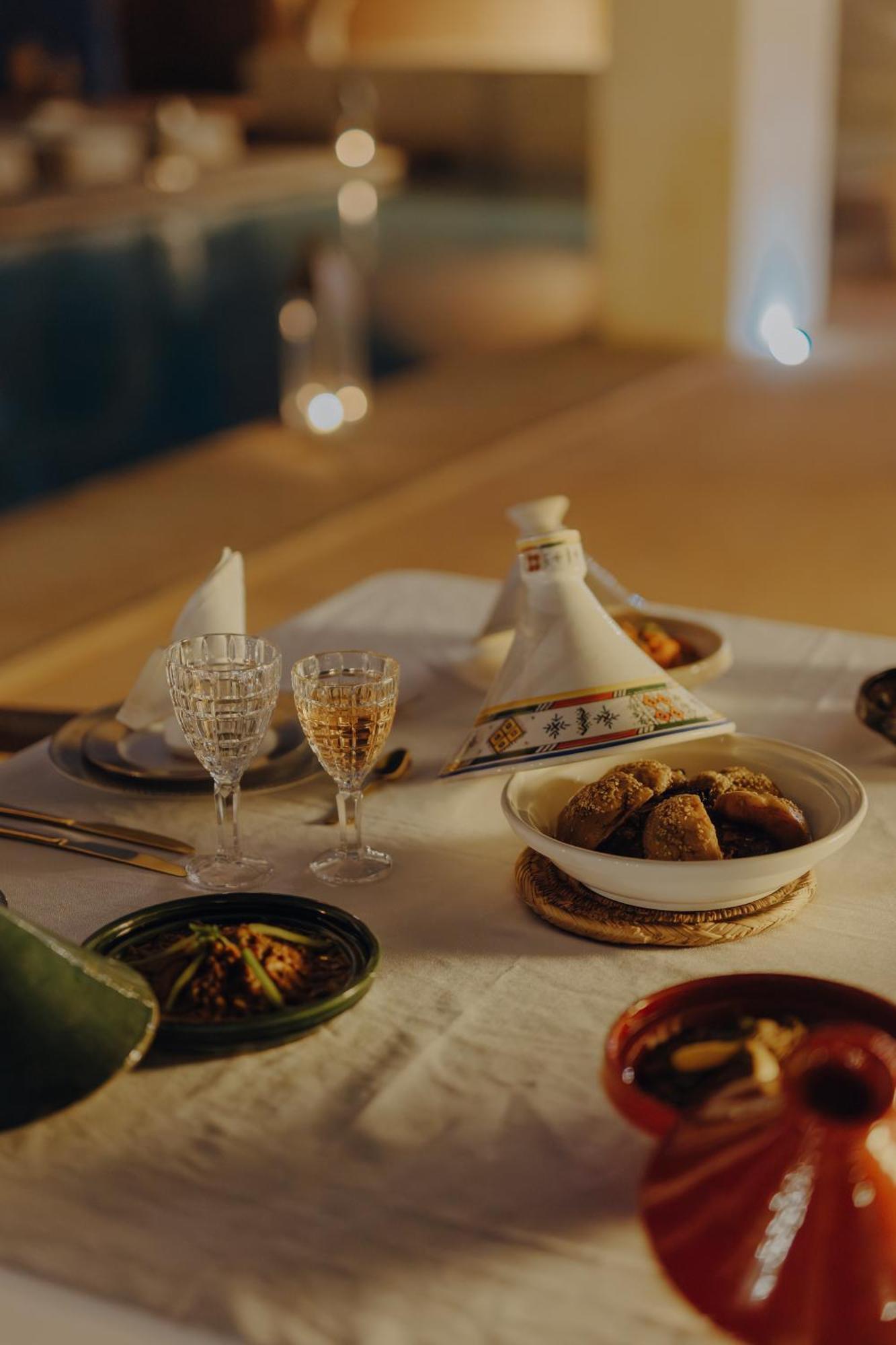 Les Roses By La Siredrah Hotell Ait Bou Zguia Eksteriør bilde
