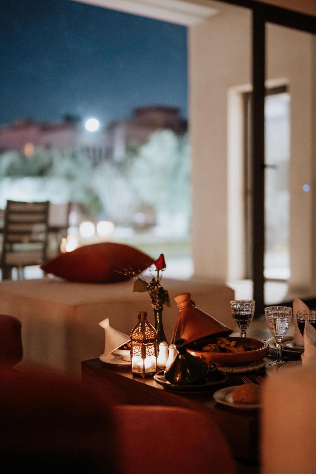 Les Roses By La Siredrah Hotell Ait Bou Zguia Eksteriør bilde